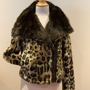 Guess faux fur cheetah print NWOT Size XS